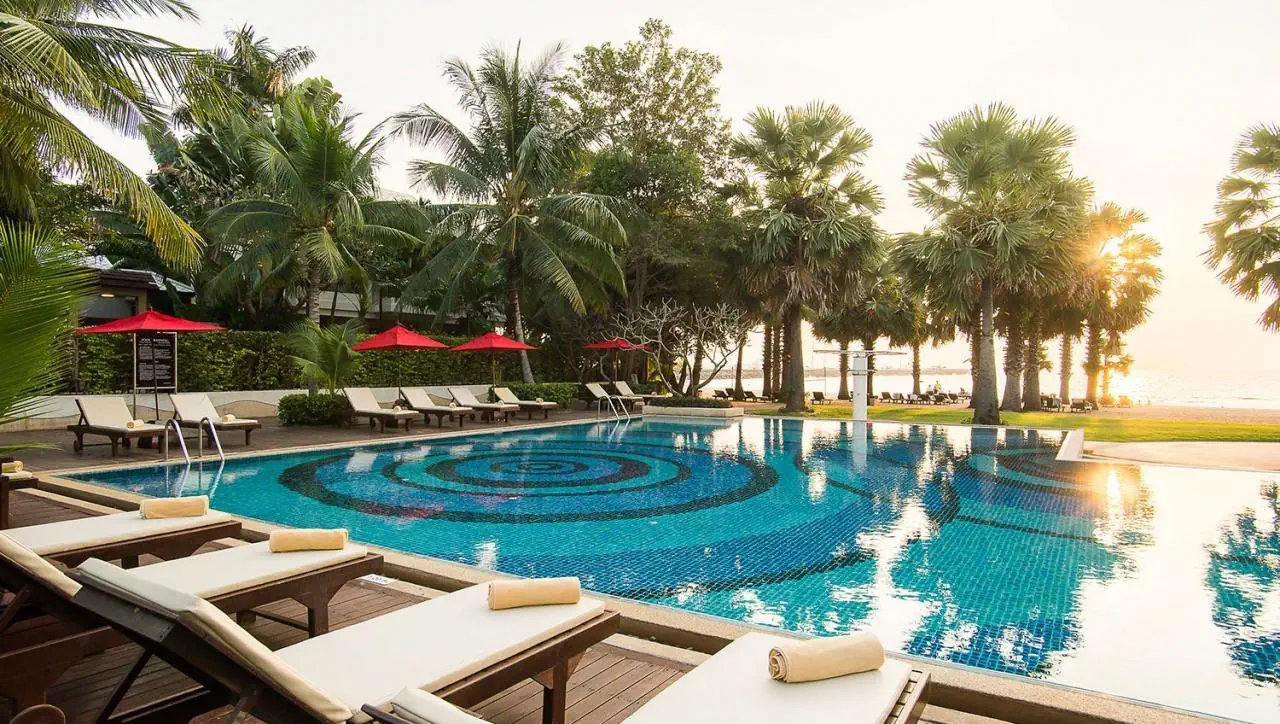 HOTEL Ravindra Beach Resort & Spa