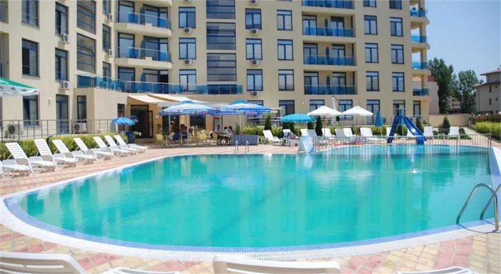 Holiday Complex Rainbow 1