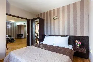 Отель: Cityhome Aparthotel