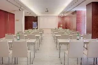 HOTEL NH Palermo