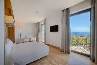 HOTEL NH Palermo
