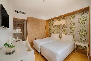 HOTEL NH Palermo