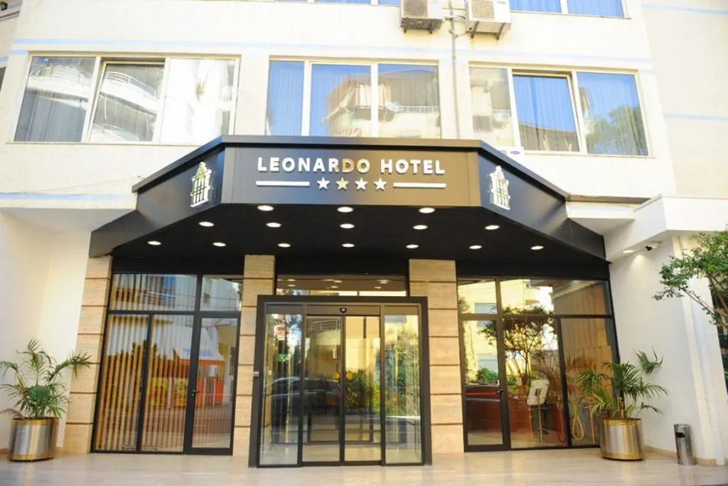 HOTEL LEONARDO