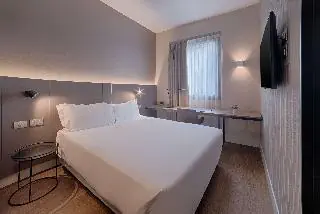 HOTEL NH Palermo