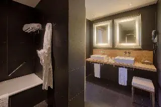 HOTEL NH Palermo