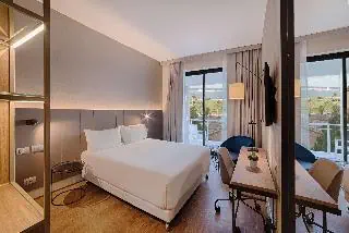 HOTEL NH Palermo