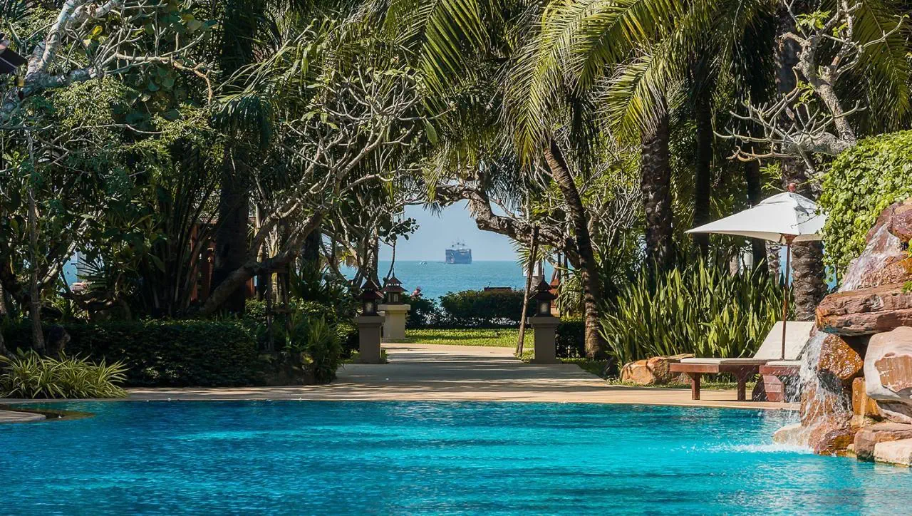 HOTEL Ravindra Beach Resort & Spa