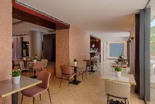 HOTEL NH Palermo