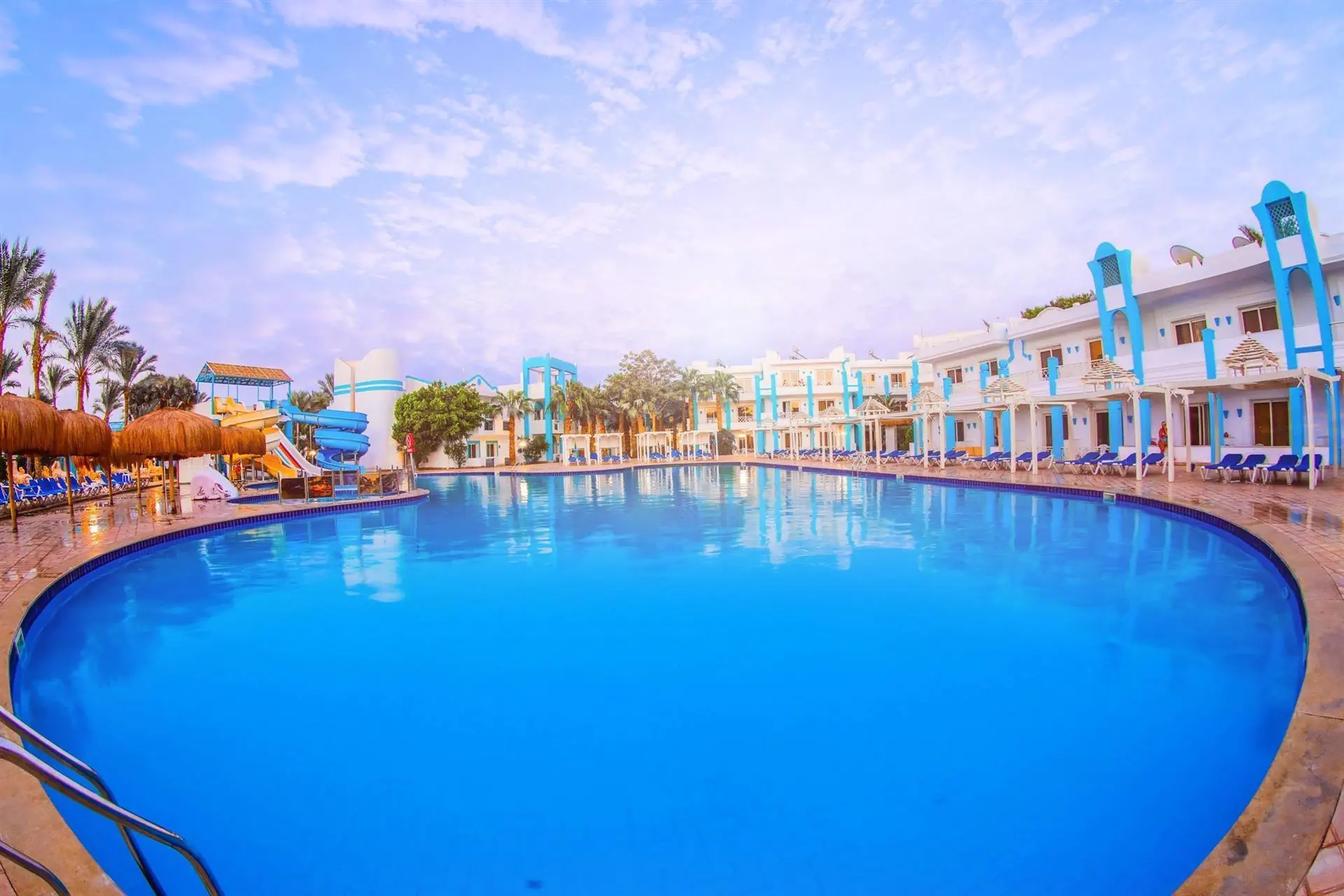 Отель: Mirage Bay Resort & Aqua Park (Ex. Lillyland Beach Club)
