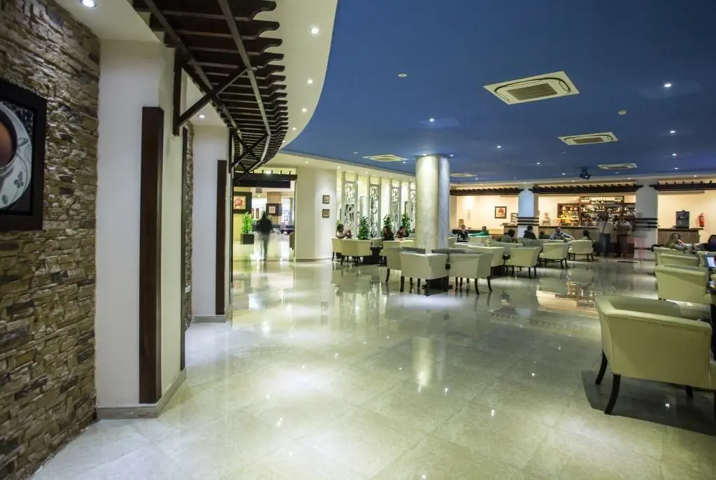 HOTEL: Nubia Aqua Beach Resort