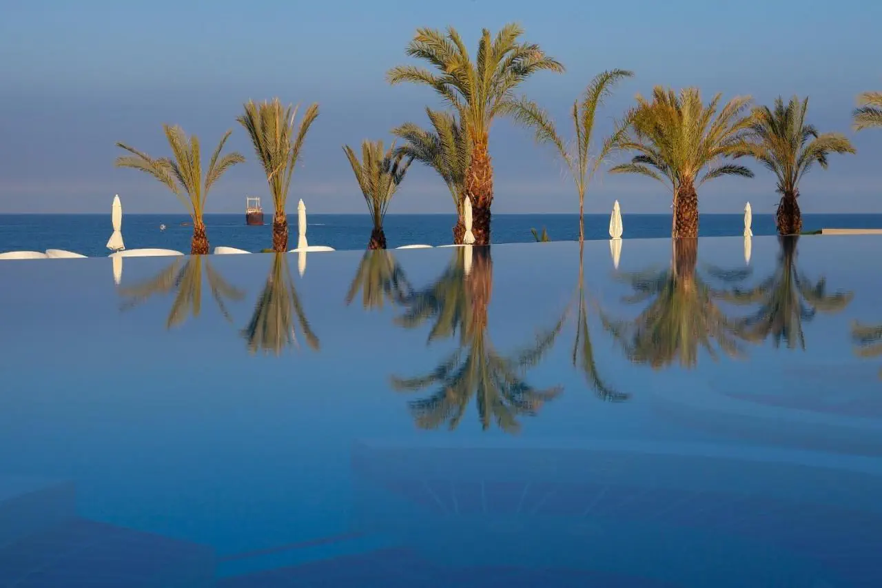 HOTEL: King Evelthon Beach Hotel & Resort