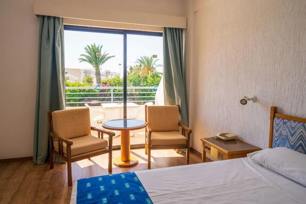 HOTEL Paphos Gardens Apts