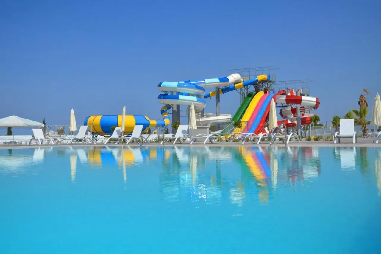 HOTEL: King Evelthon Beach Hotel & Resort