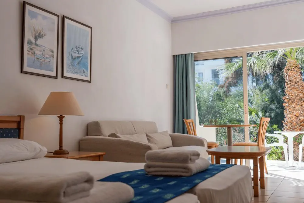 HOTEL Paphos Gardens Apts