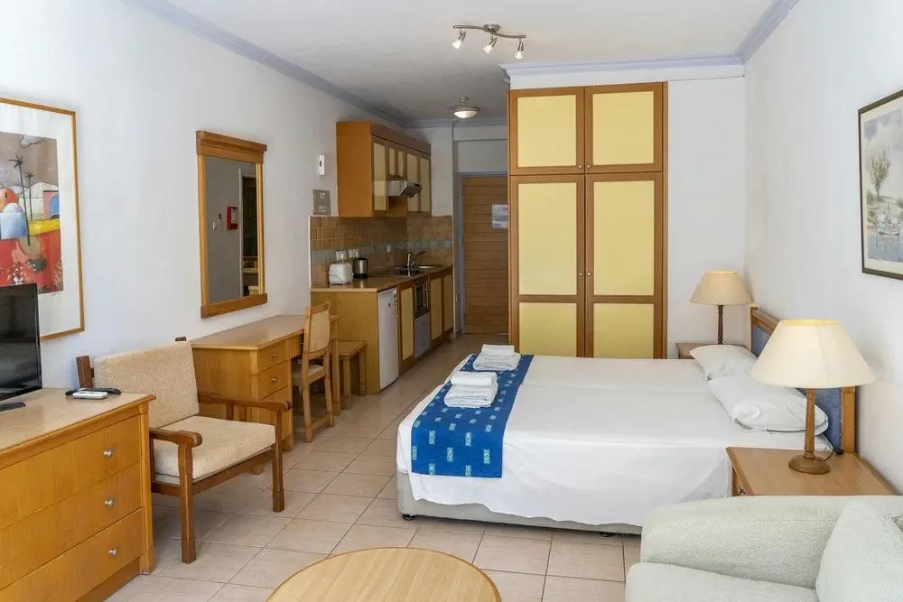 HOTEL Paphos Gardens Apts