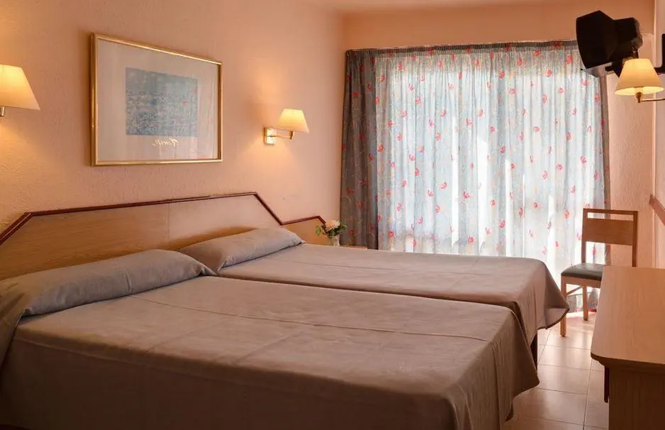 HOTEL: H.TOP OLYMPIC 3*