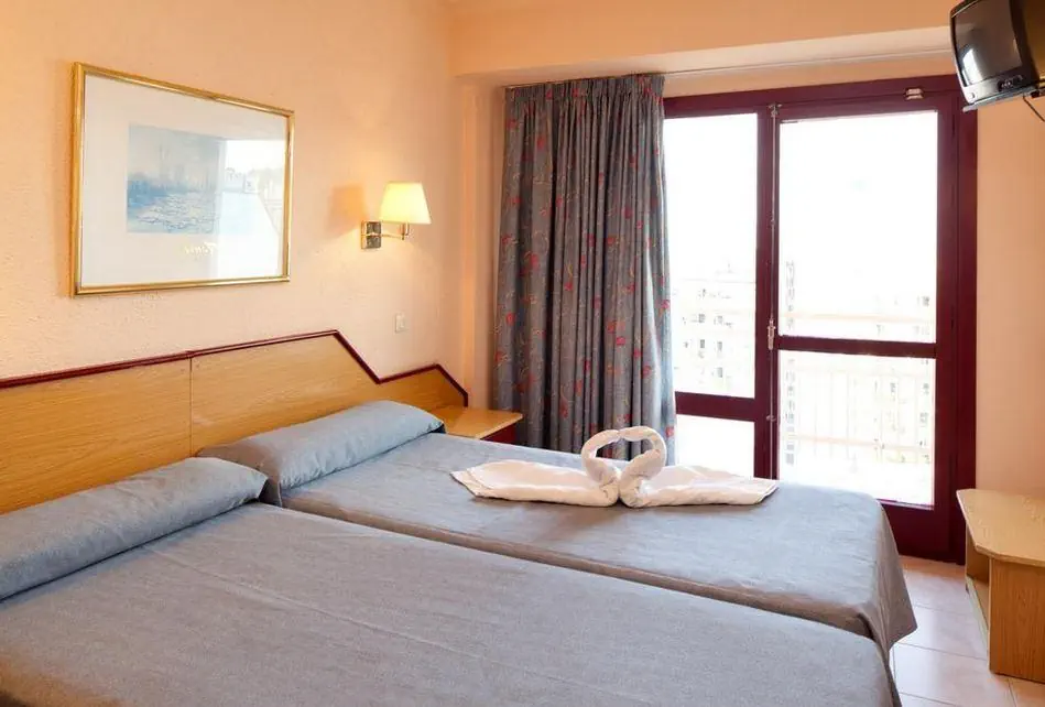 HOTEL: H.TOP OLYMPIC 3*