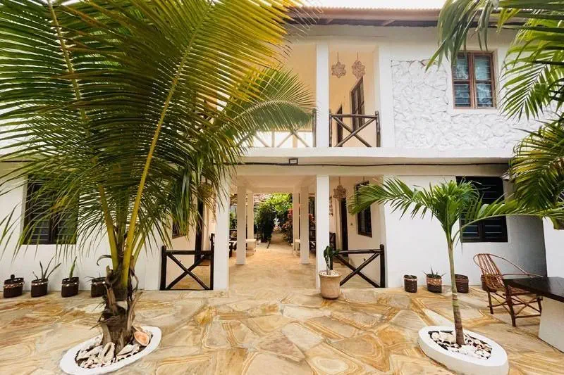MAX HOTEL NUNGWI