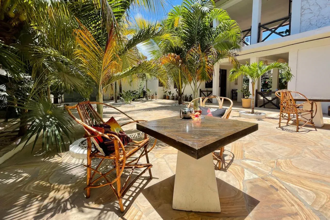HOTEL: MAX HOTEL NUNGWI