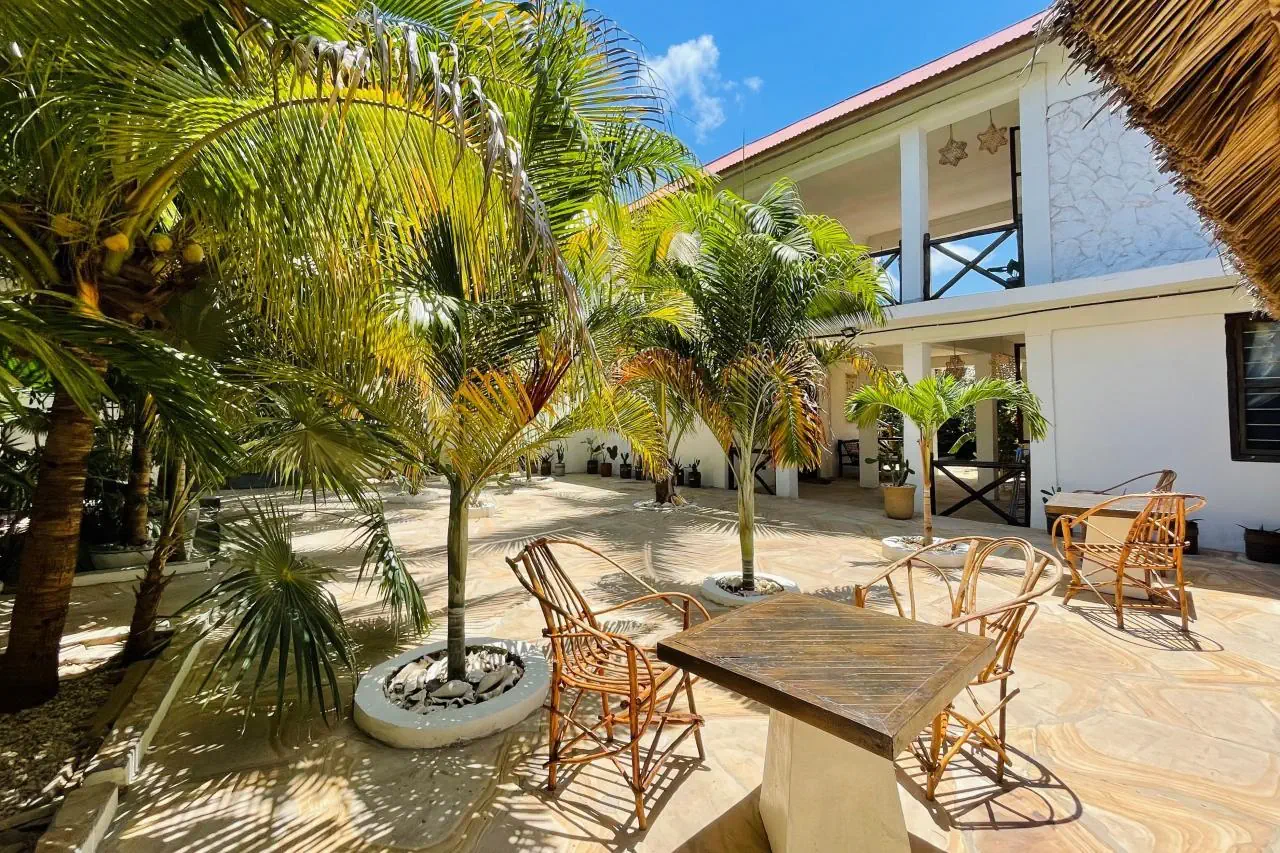 HOTEL: MAX HOTEL NUNGWI