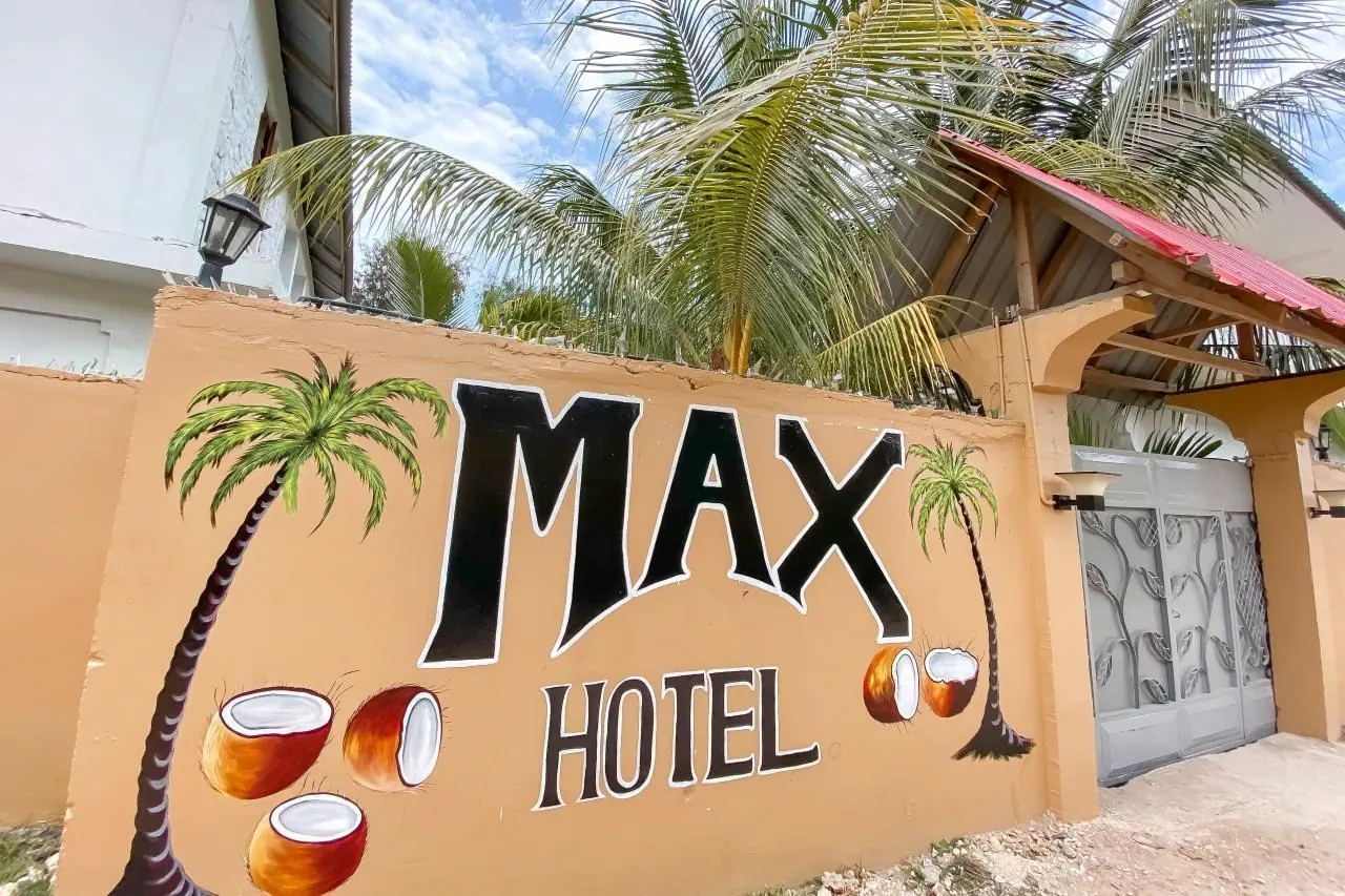 HOTEL: MAX HOTEL NUNGWI