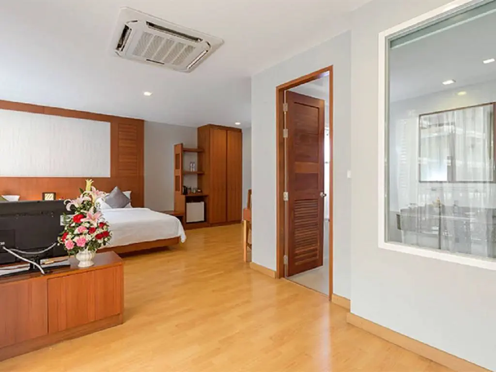Отель: SUITE PATONG (ex. BAUMAN RESIDENCE)