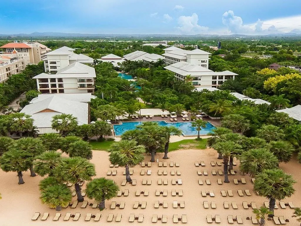 RAVINDRA BEACH RESORT & SPA