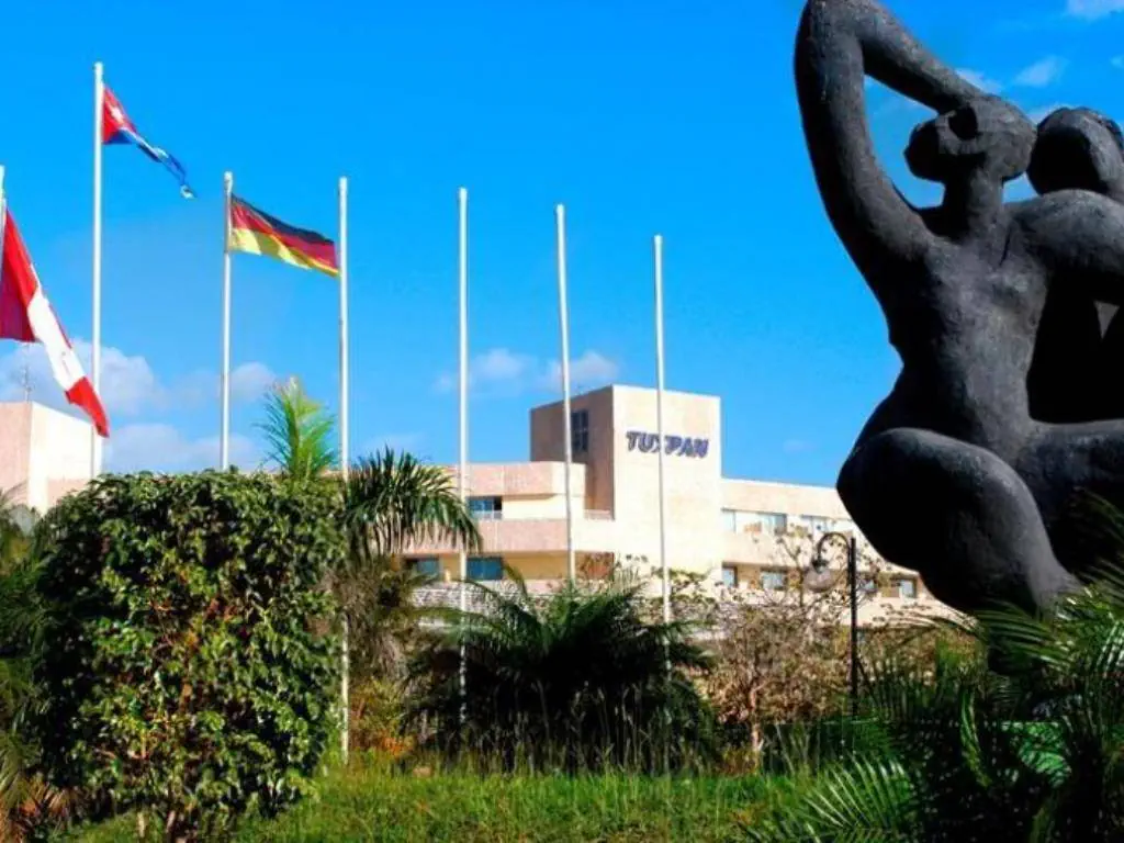 HOTEL TUXPAN (EX. BE LIVE EXPERIENCE TUXPAN)