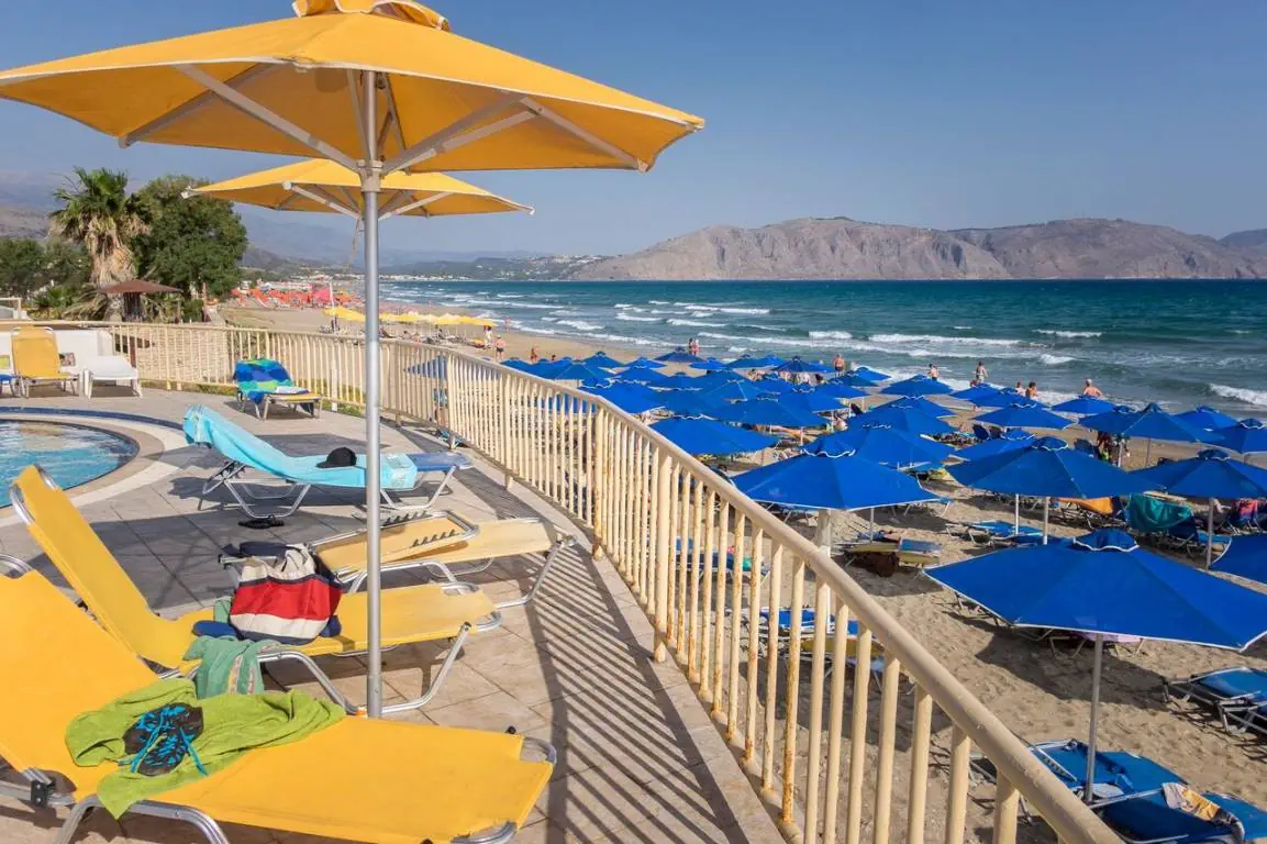KAVROS BEACH HOTEL