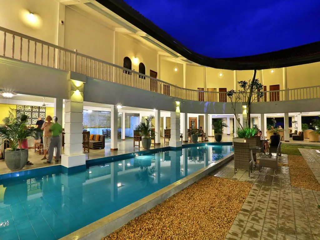 HIBISCUS BEACH HOTEL