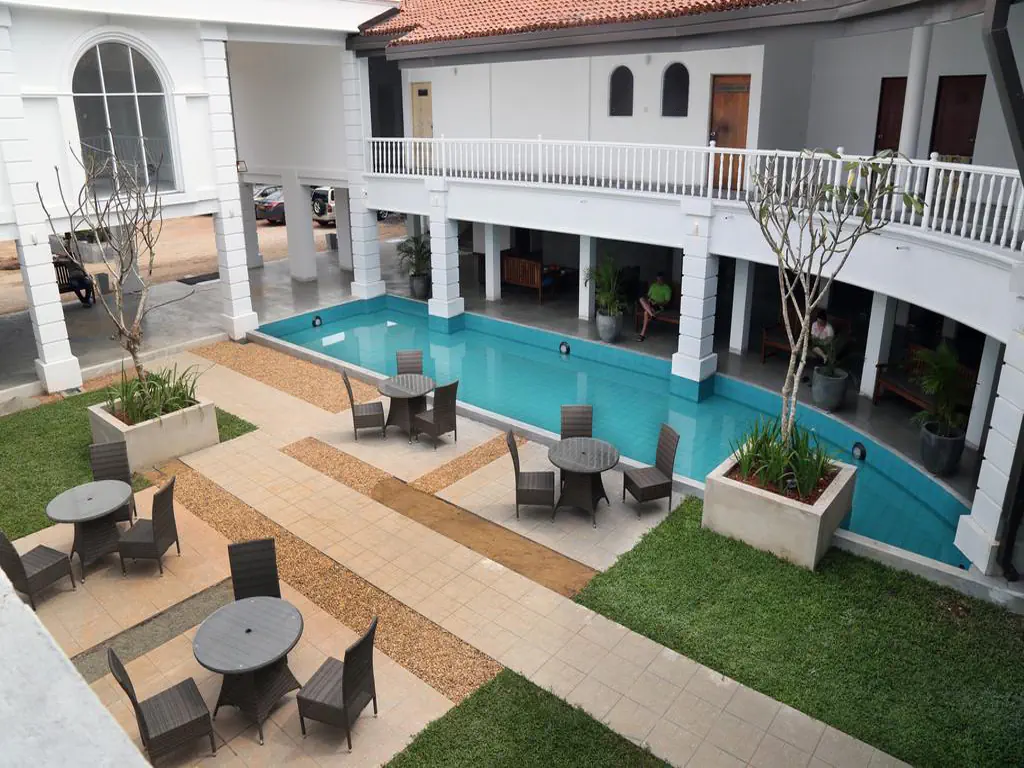 HIBISCUS BEACH HOTEL