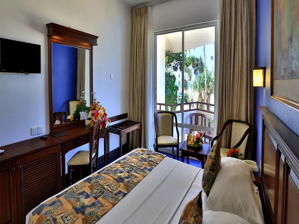 HIBISCUS BEACH HOTEL