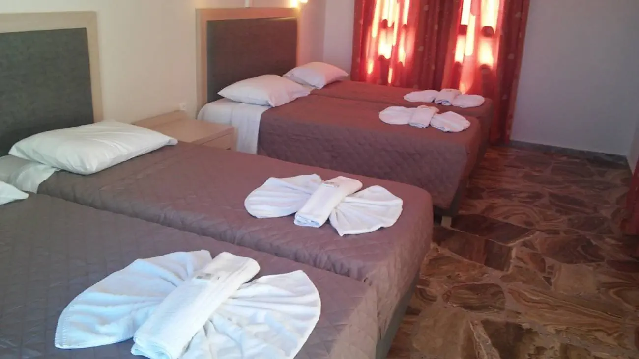 KAVROS BEACH HOTEL