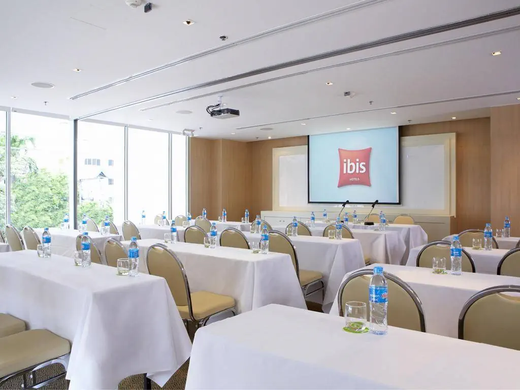 IBIS BANGKOK SATHORN