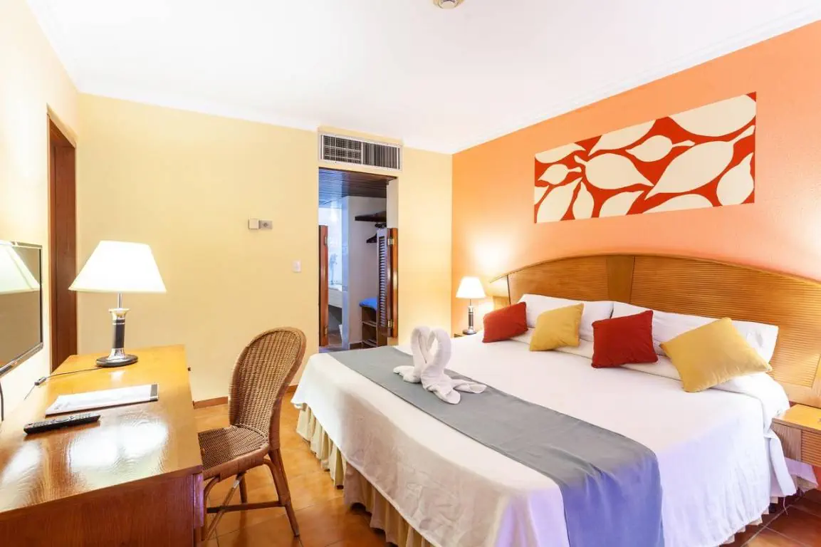 HOTEL TUXPAN (EX. BE LIVE EXPERIENCE TUXPAN)
