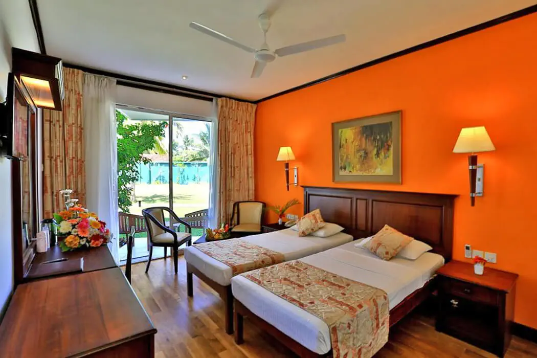 HIBISCUS BEACH HOTEL
