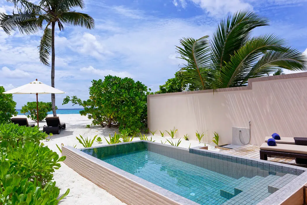 BRENNIA KOTTEFARU MALDIVES