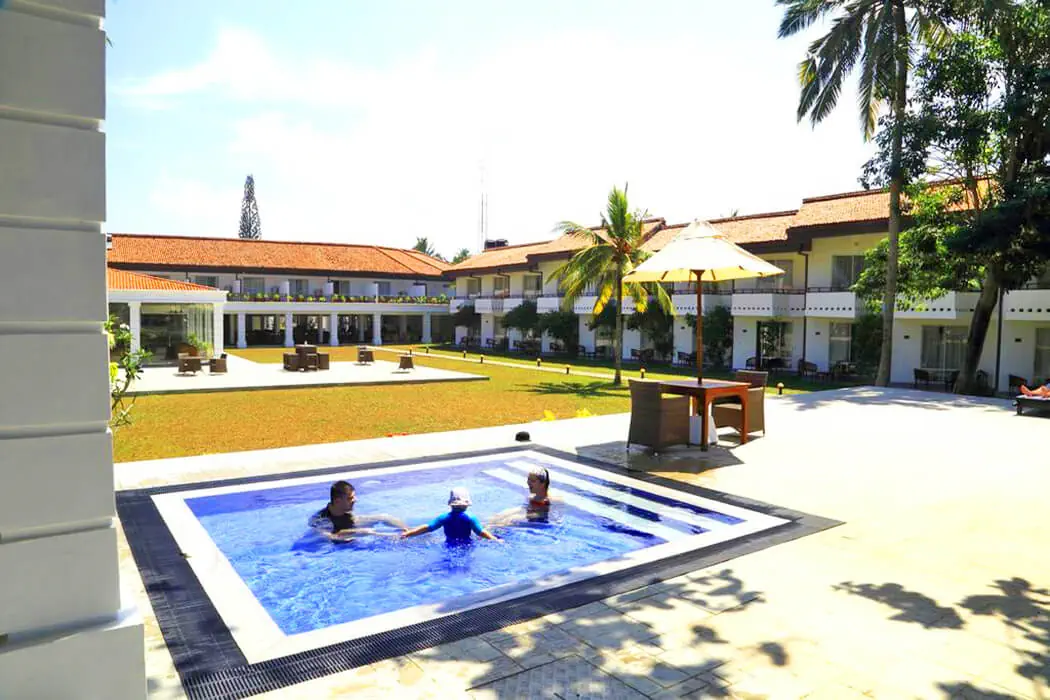 HIBISCUS BEACH HOTEL
