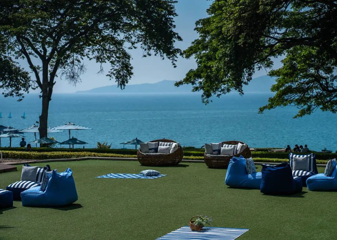 Отель: BEACH HOTEL