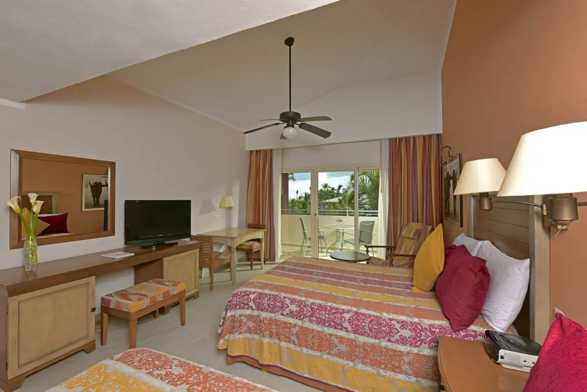Отель: WAVES PUNTA CANA