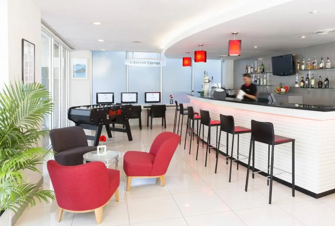 IBIS BANGKOK SATHORN