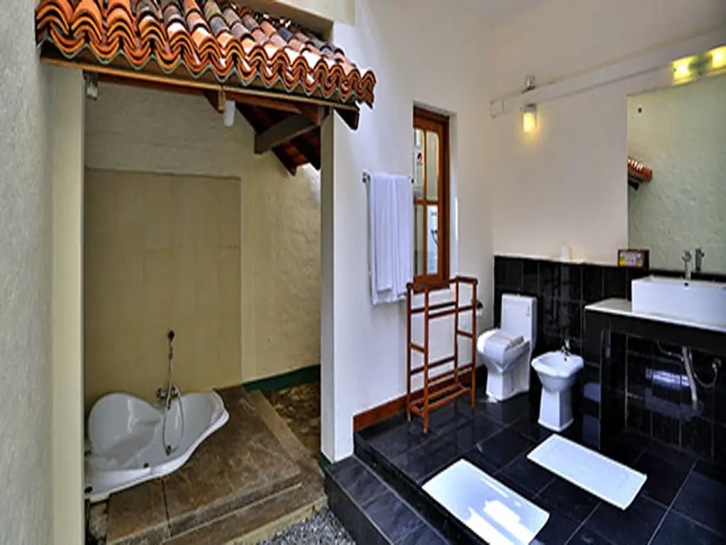 HIBISCUS BEACH HOTEL
