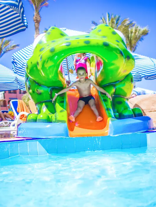 SUNNY DAYS EL PALACIO
