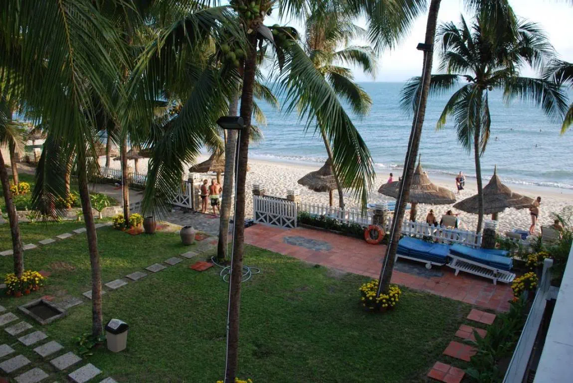 CANARY BEACH RESORT
