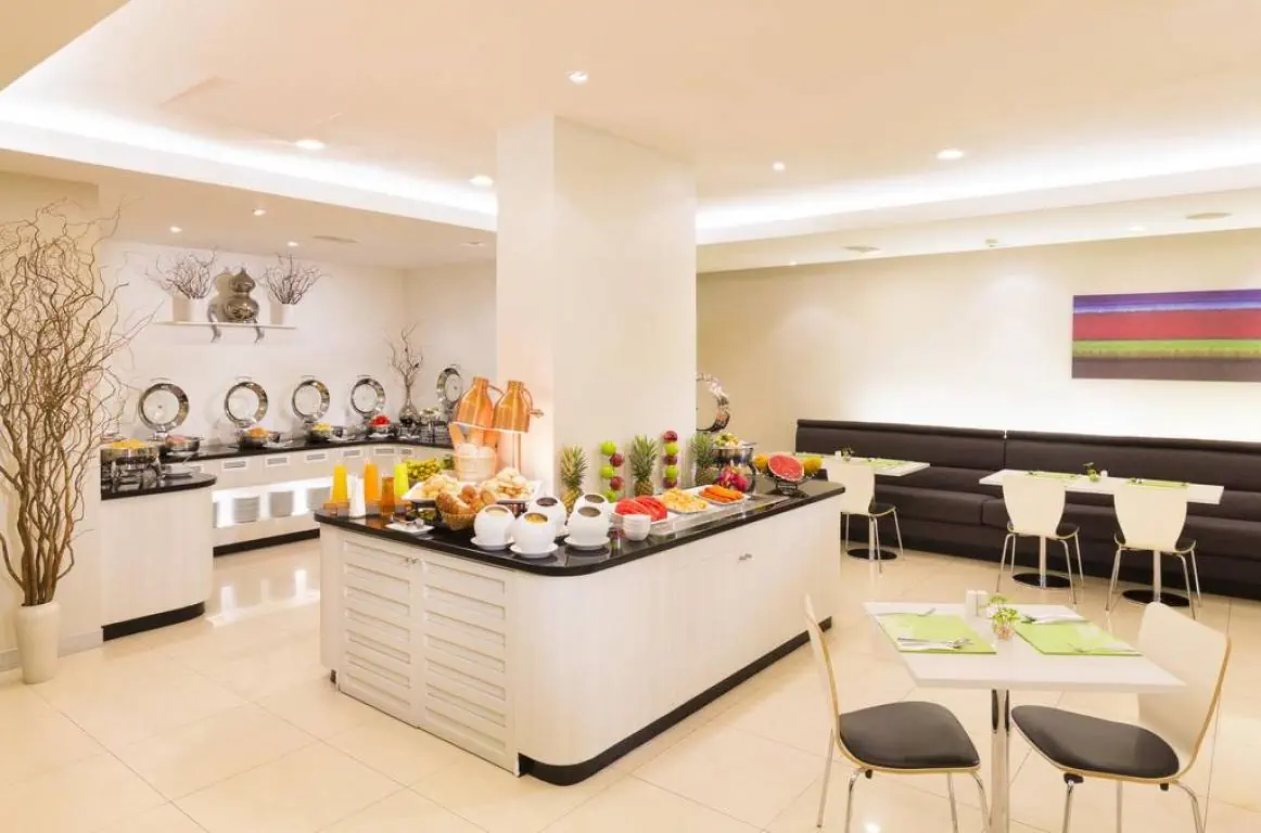IBIS BANGKOK SATHORN