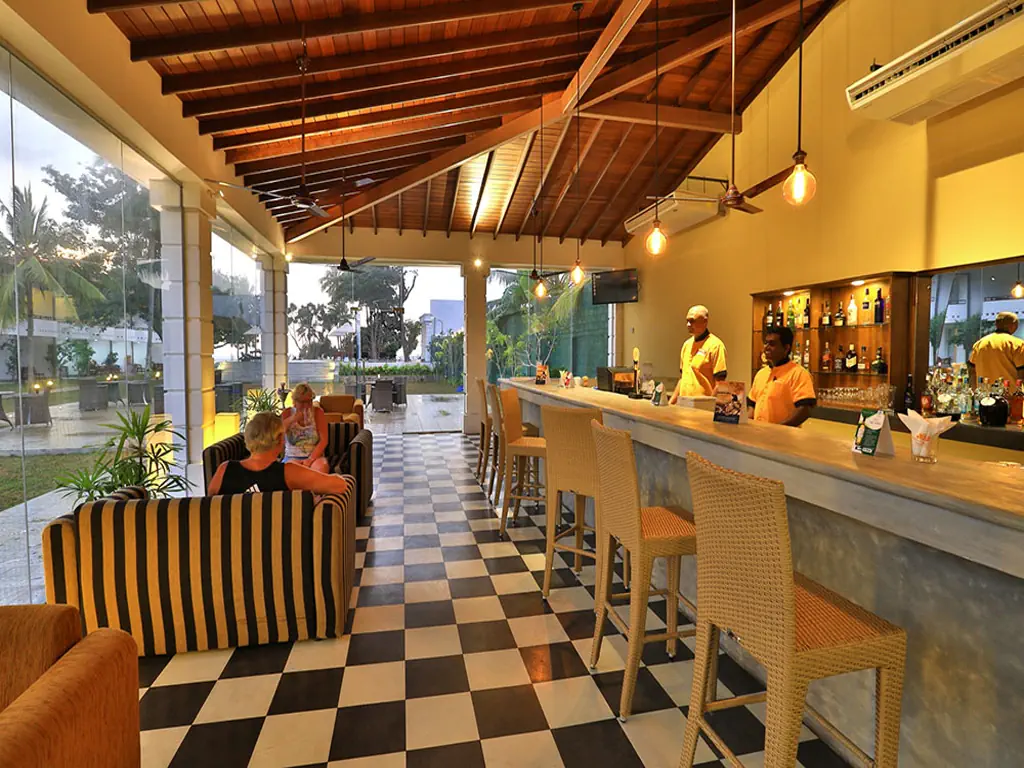 HIBISCUS BEACH HOTEL