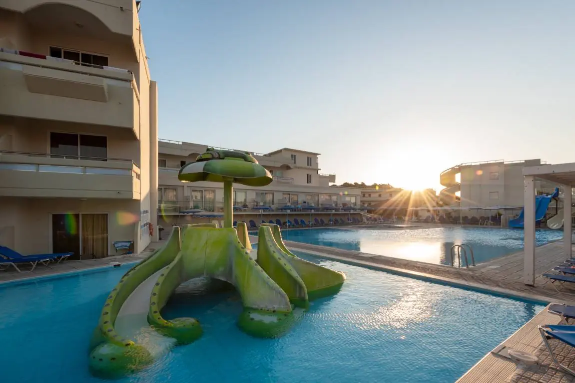DELFINIA RESORT