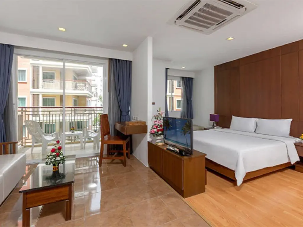 Отель: SUITE PATONG (ex. BAUMAN RESIDENCE)