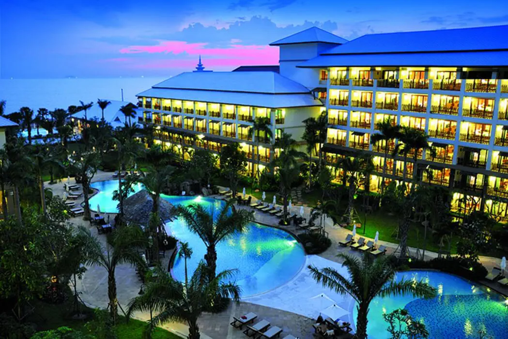 RAVINDRA BEACH RESORT & SPA