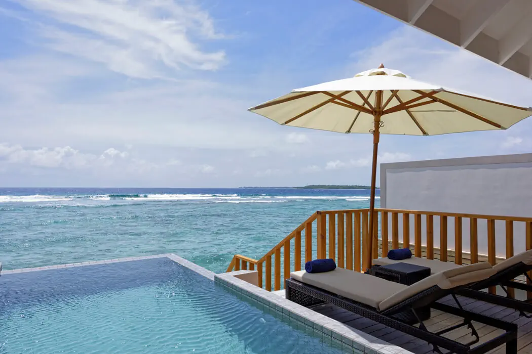 BRENNIA KOTTEFARU MALDIVES